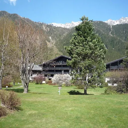 Champraz-15 By Interhome *